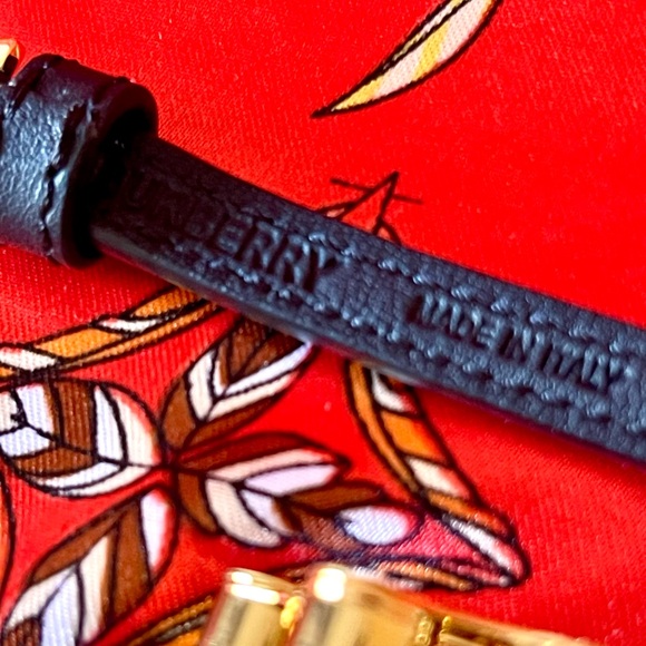 Burberry Black and Gold Chain Belt - Picture 3 of 11